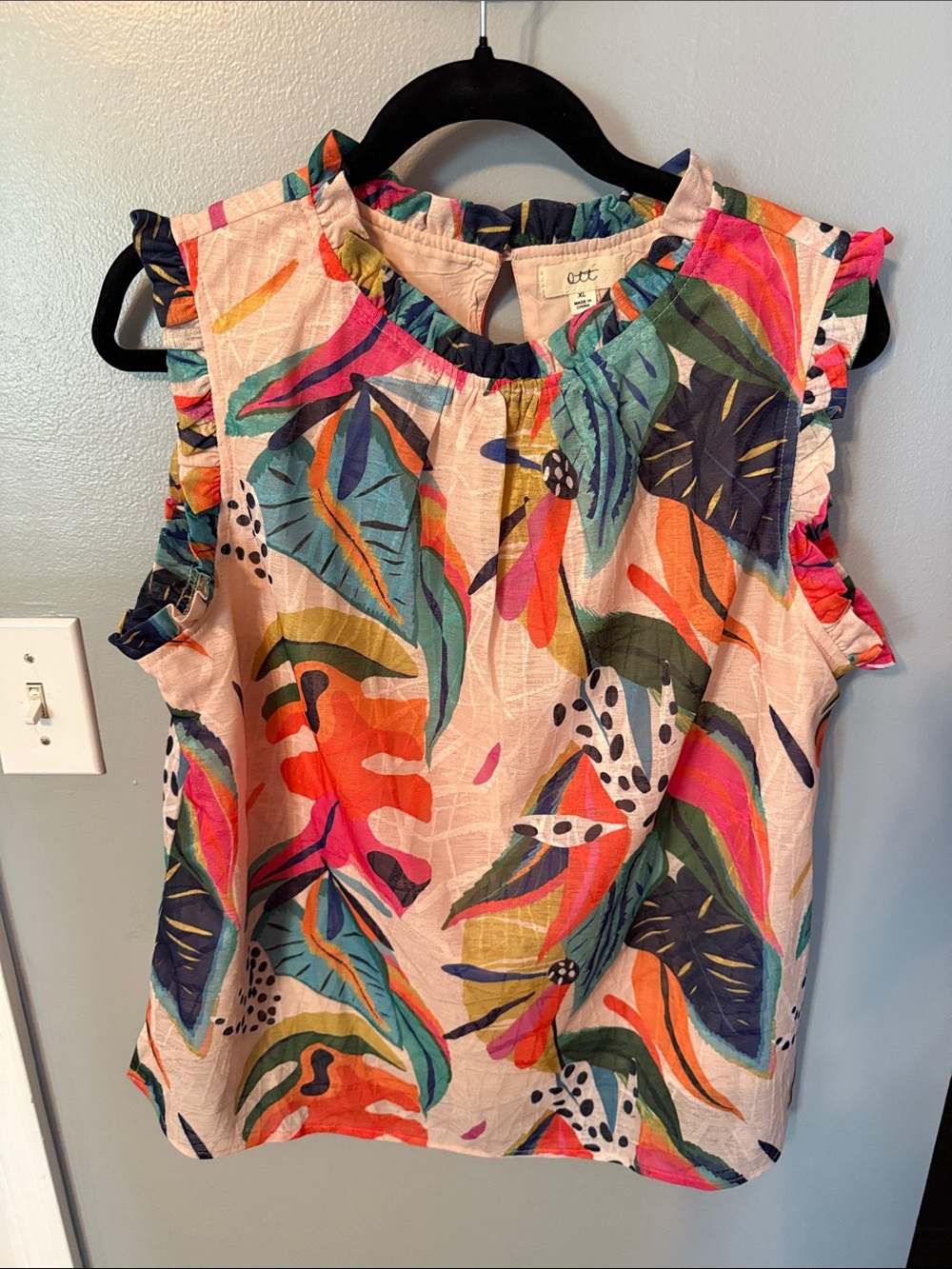 Quinby Multicolor Tropical Print Ruffle-Sleeve Camisole